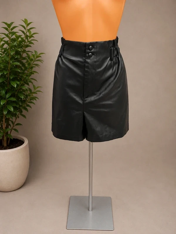short simili noir taille haute Primark 🌹42🌹